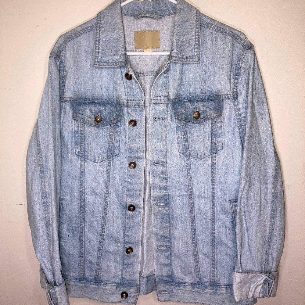 Light wash denim jacket (M)